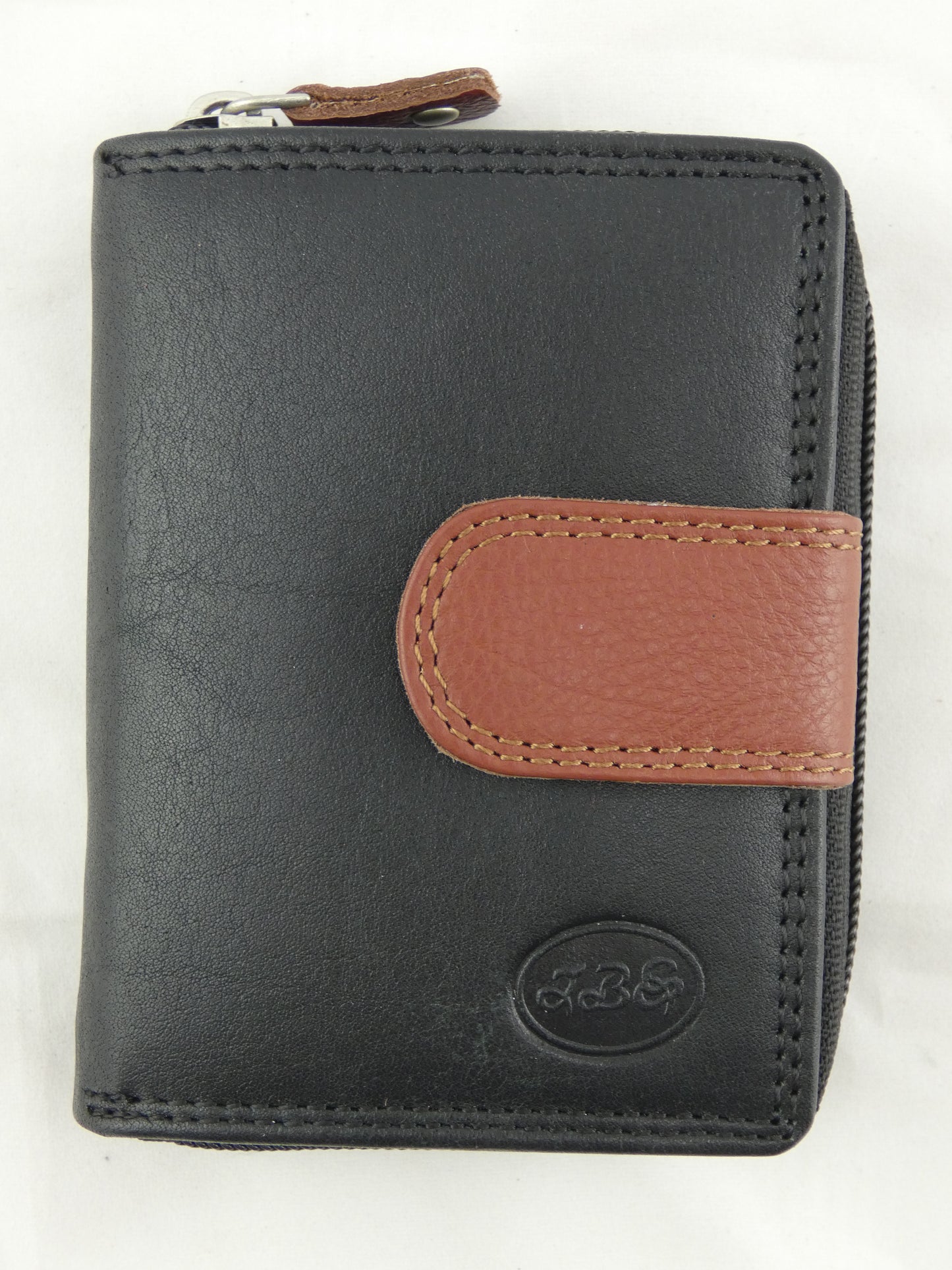 Medium Wallet ~ Compact